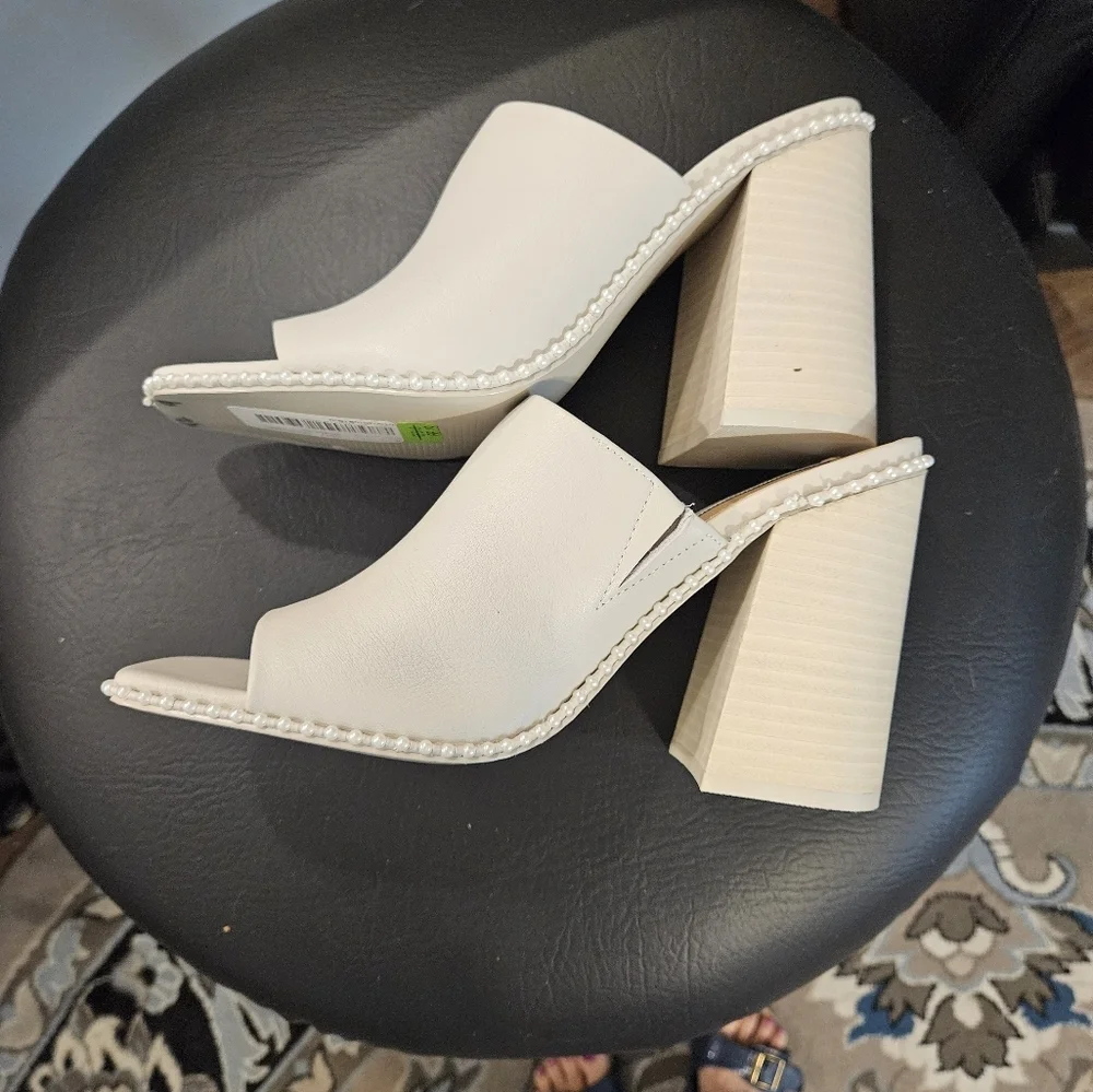 Steve Madden Decoded Pearl Block Heel Mule Sandal Bone Leather 9 NEW